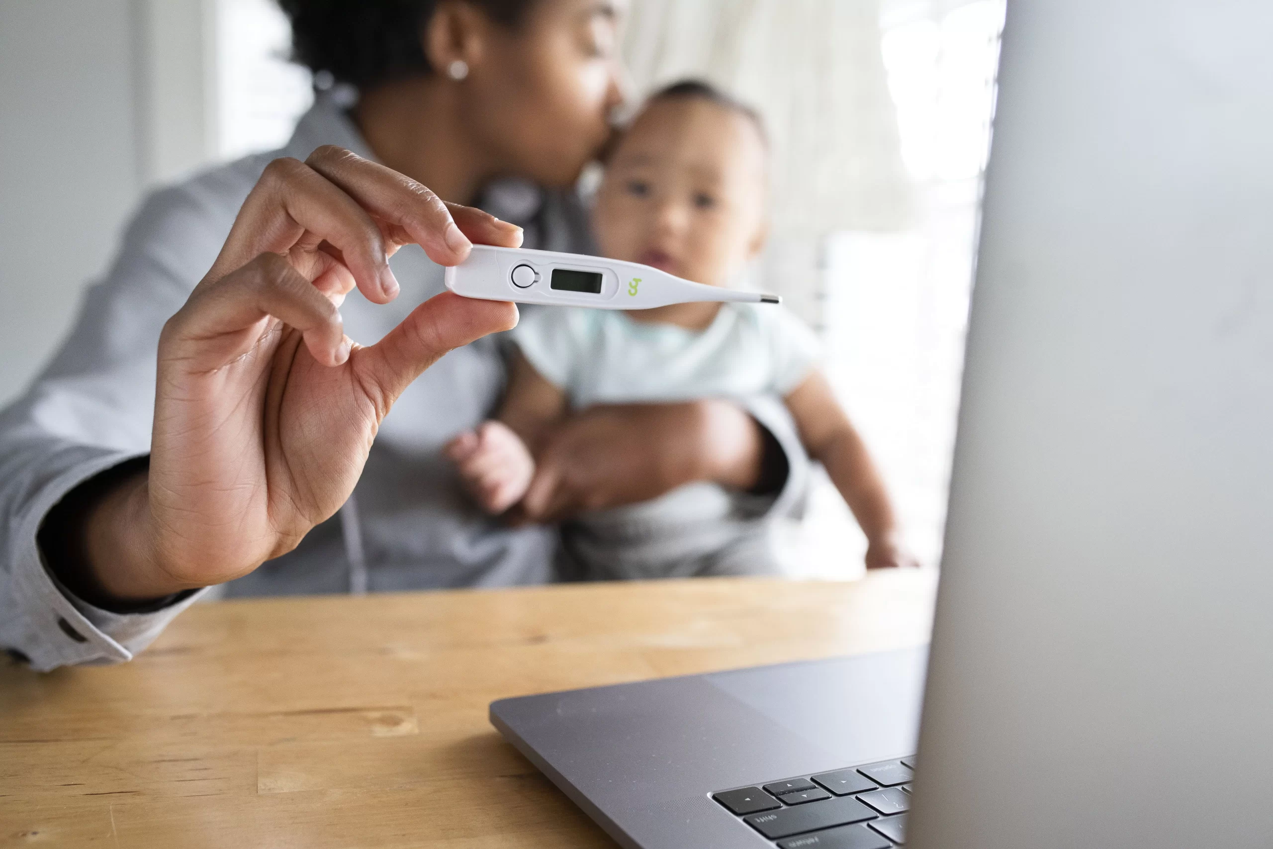 Fever in the baby: lowering the baby's temperature